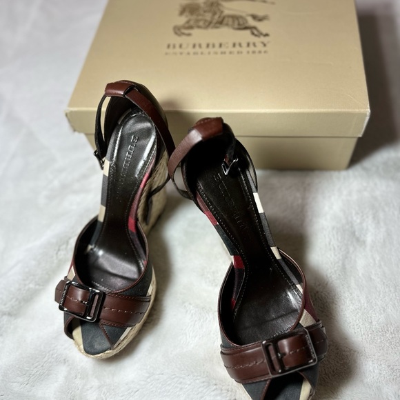 Authentic Burberry Wedged Heels - Picture 4 of 16
